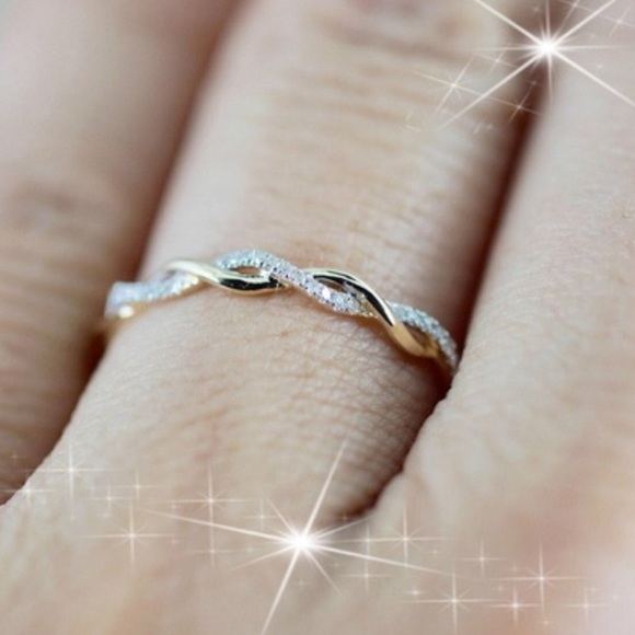 Rose Gold Diamond Twisted Eternity Band Ring - Picture 3 of 8